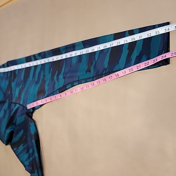 Soul by SoulCycle Size M Blue, Green and Black Camo Leggings, Exc. Used Cond. - Picture 9 of 11